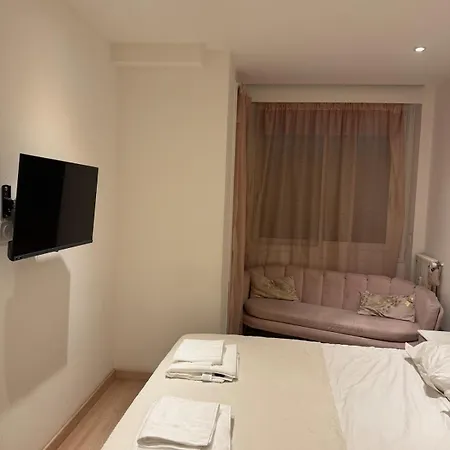 Sunny Getaway In Terrace Parking Apartment Nice